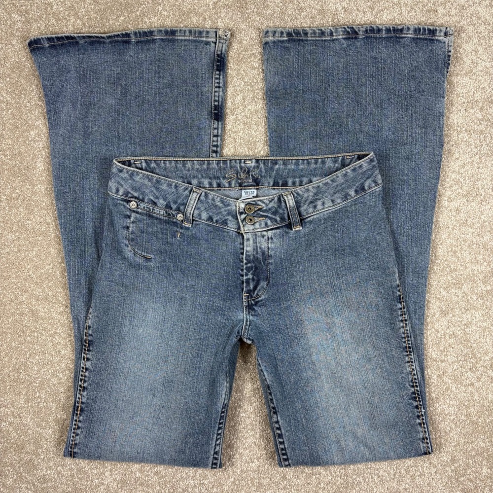 Silver Jeans Suki Flare Leg Low Rise Medium Wash Denim Jeans 30x33 L9671STMVU